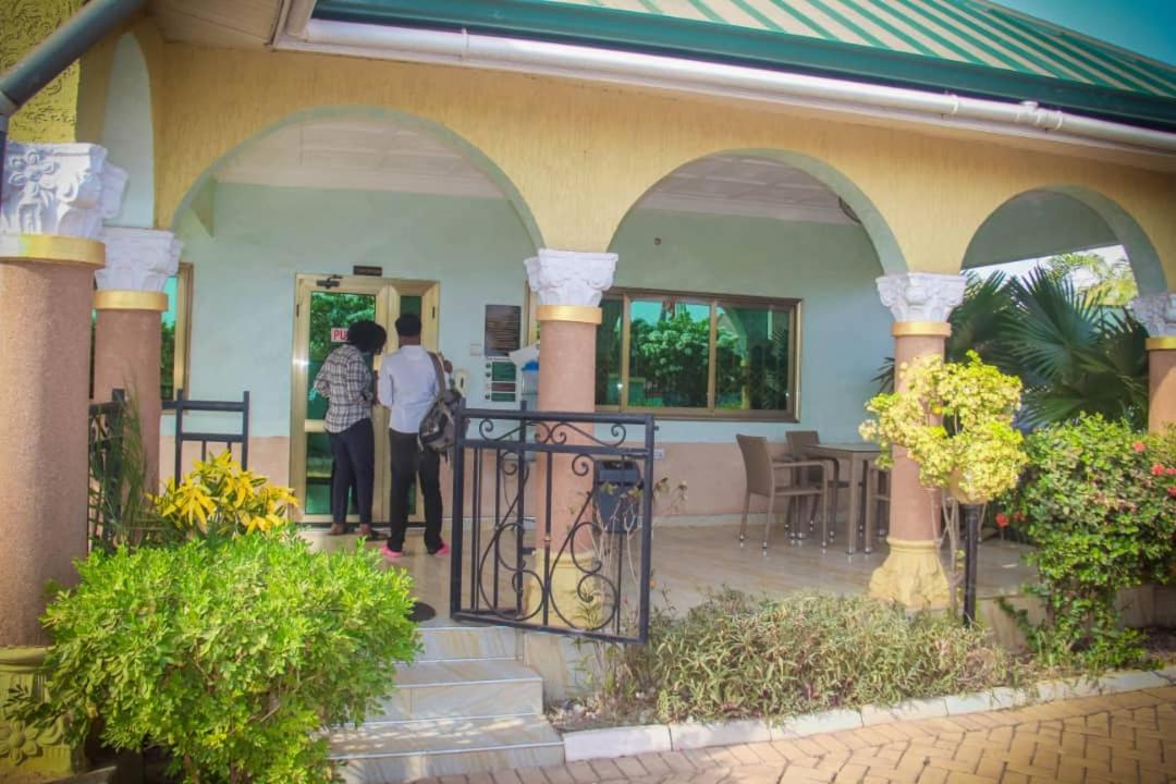 Best Lodge Tamale Bagian luar foto